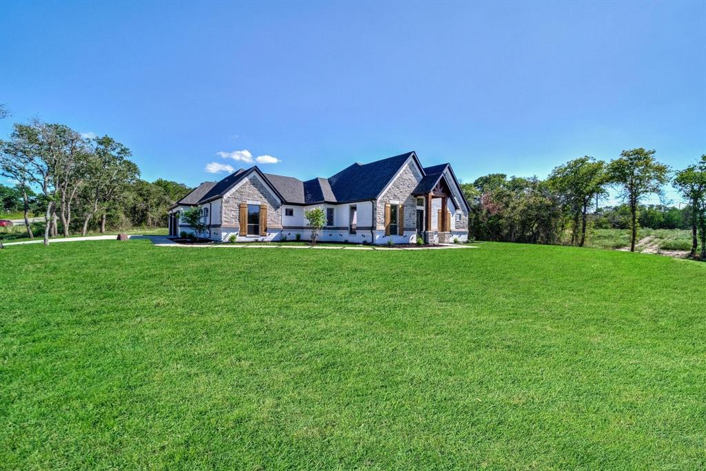 2032 Glenhollow Drive