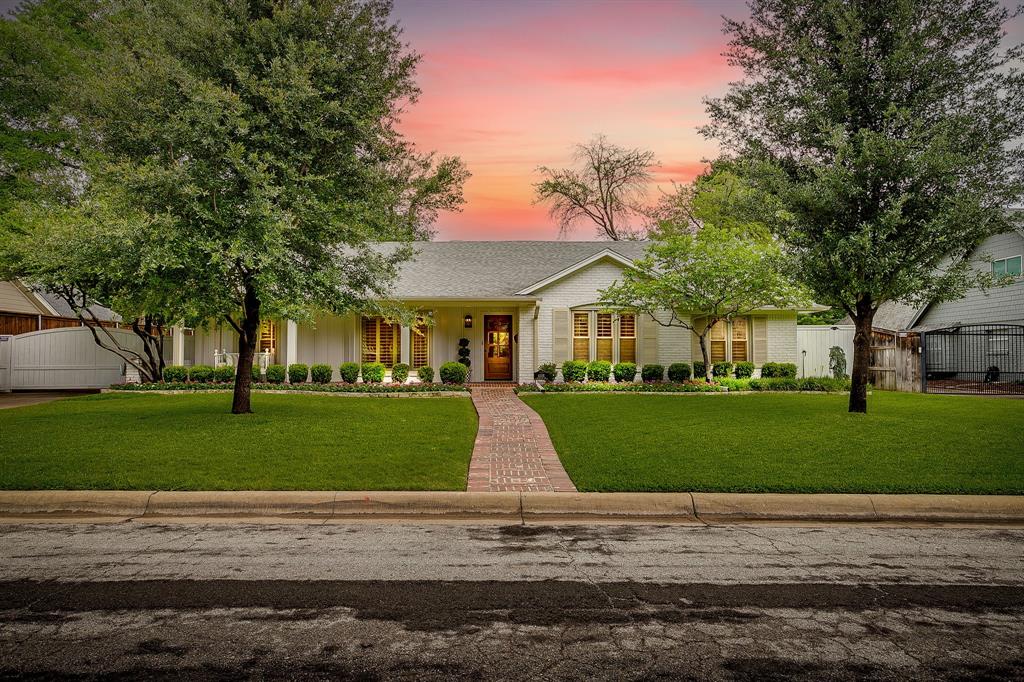 4208 Glenwood Drive