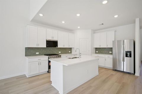 807 London Town Lane Princeton TX 75071