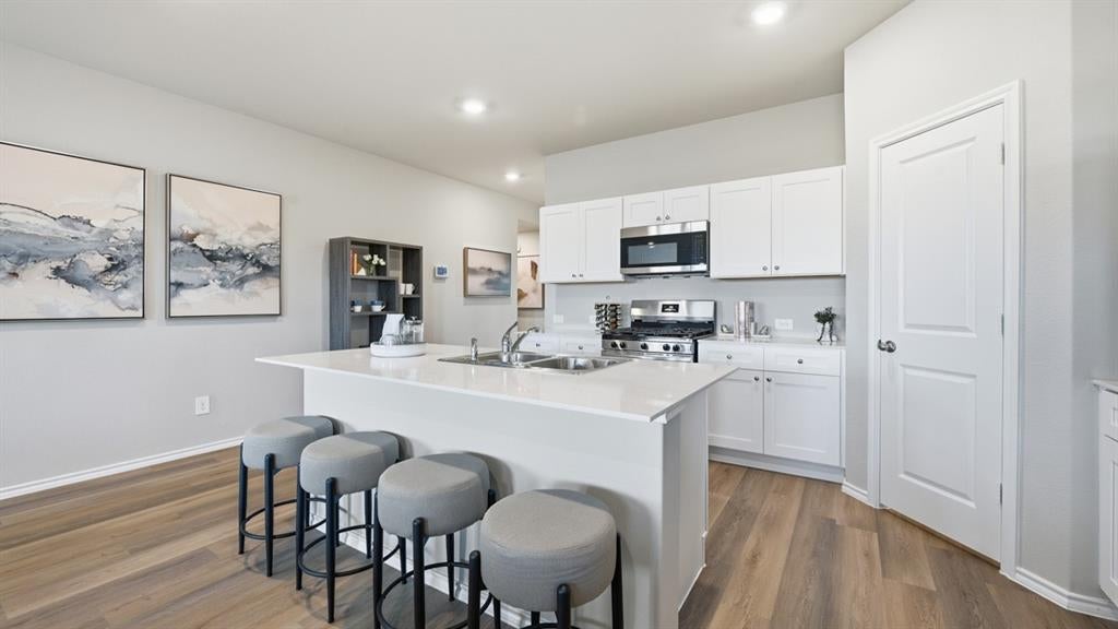 2801 FLOWERS Drive