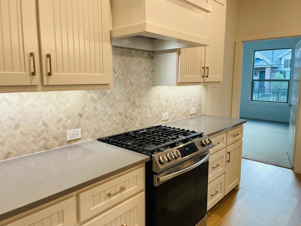 2724 Garden Gate Lane 16