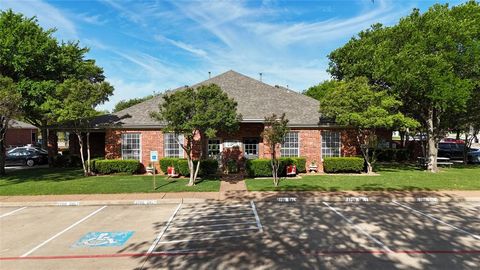 Photo of 3208 Long Prairie Road, Flower Mound, TX 75022 (MLS # 21238307)