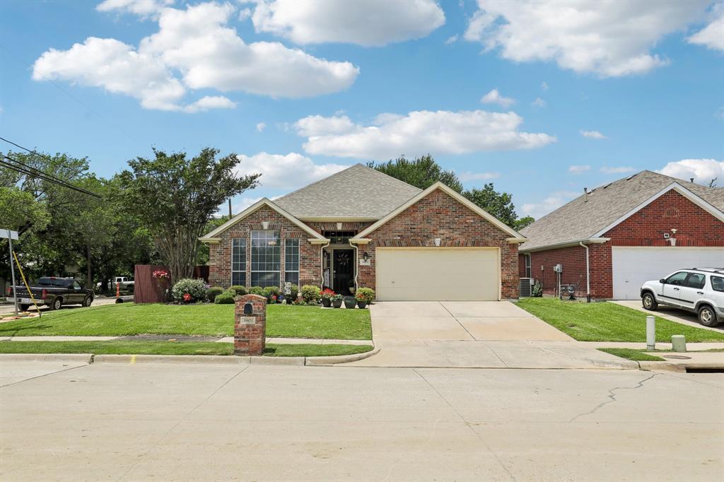 3901 Glenwyck Drive