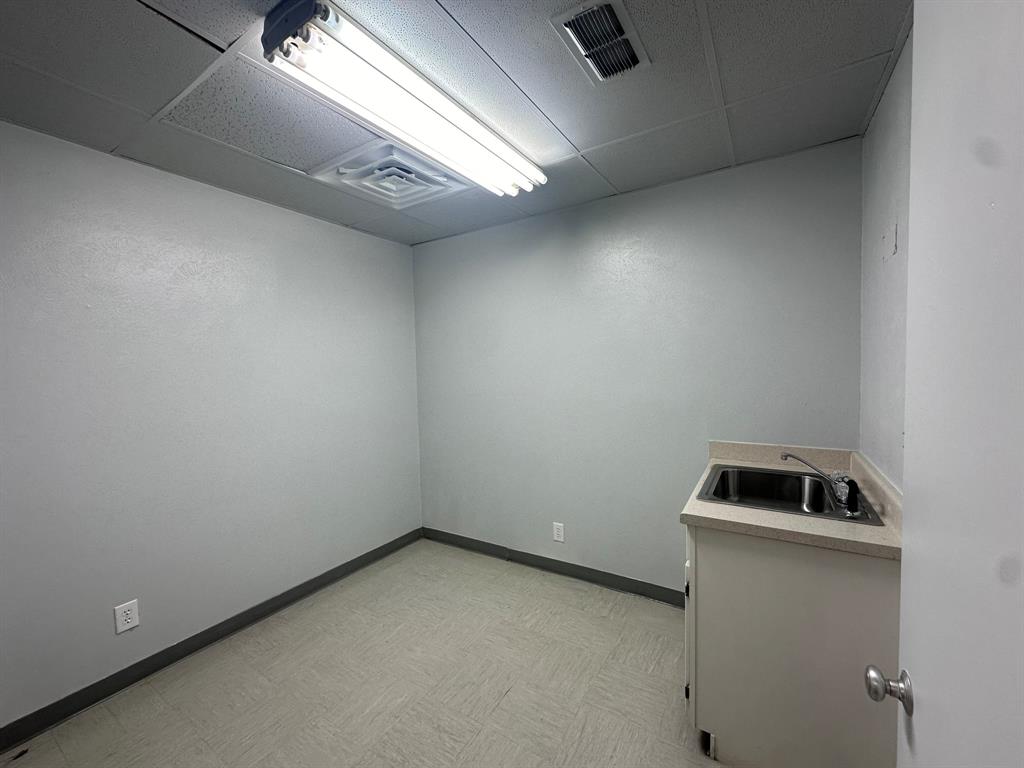 Town - Commercial Lease