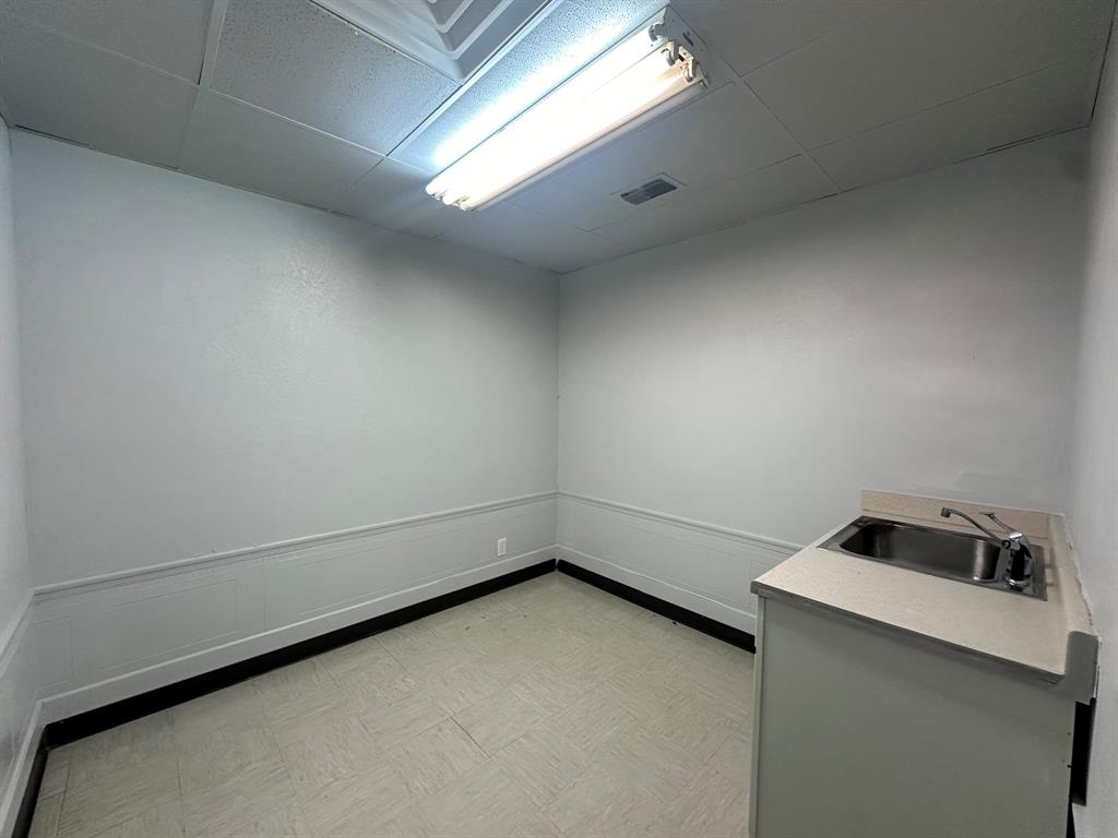 Town - Commercial Lease