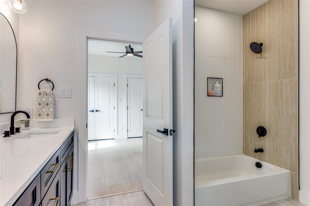 3828 Winfield Avenue