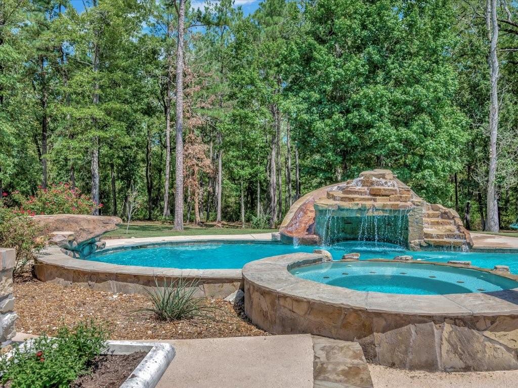 210 Autumn Lake Drive