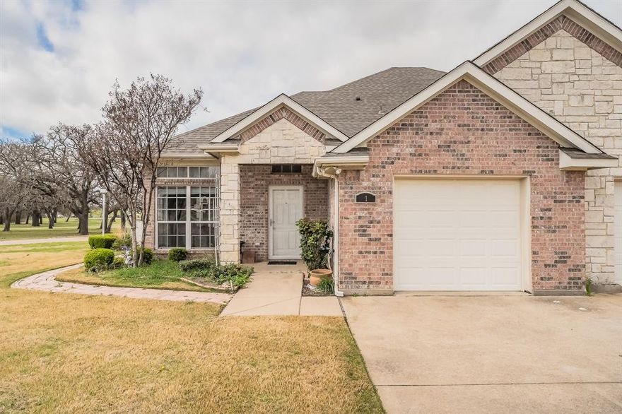 Well maintained 3-2-1 brick, duplex in an adult community. Homes offers open concept floor plan, with lots of storage. Come enjoy the landscaped yard , with a side entrance to home as well.