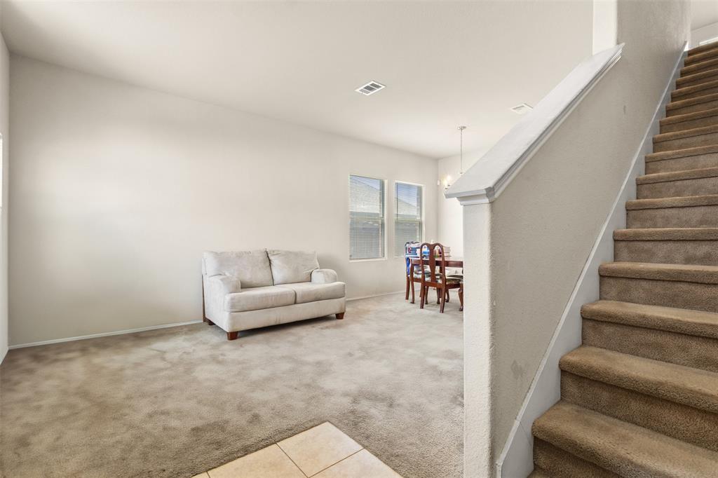 5650 Lincolnwood Drive
