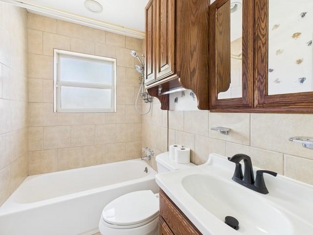 Country Club Estates - Residential