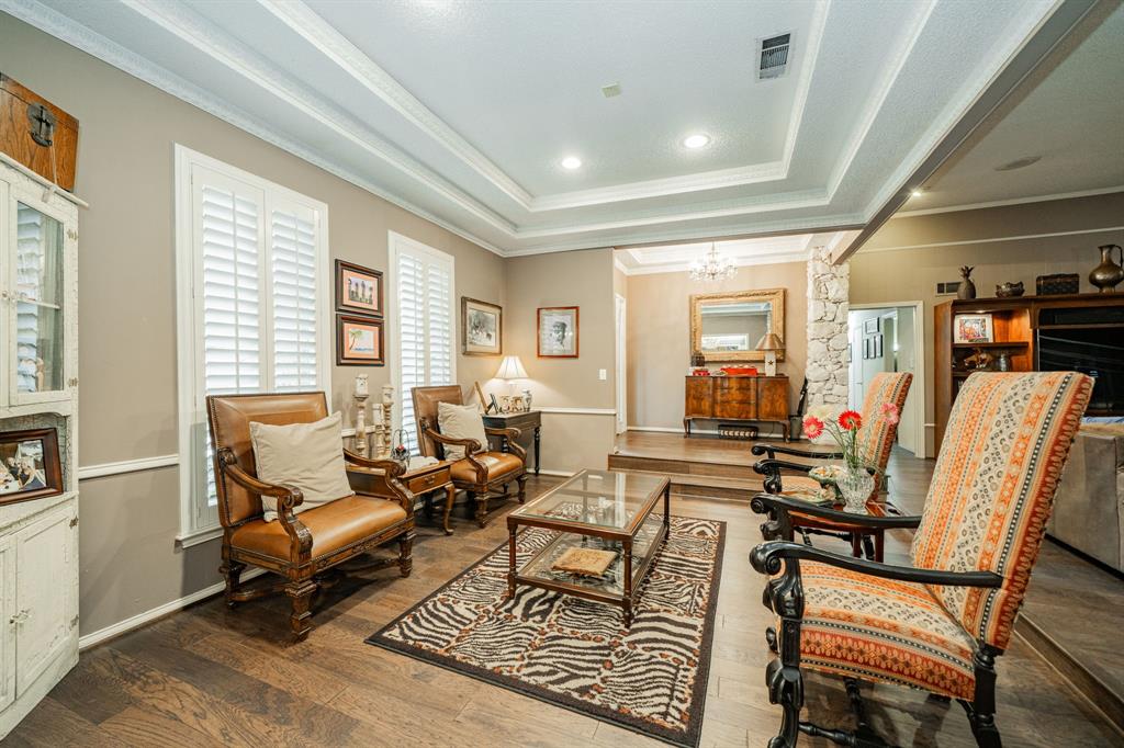 9511 Fallbrook Drive