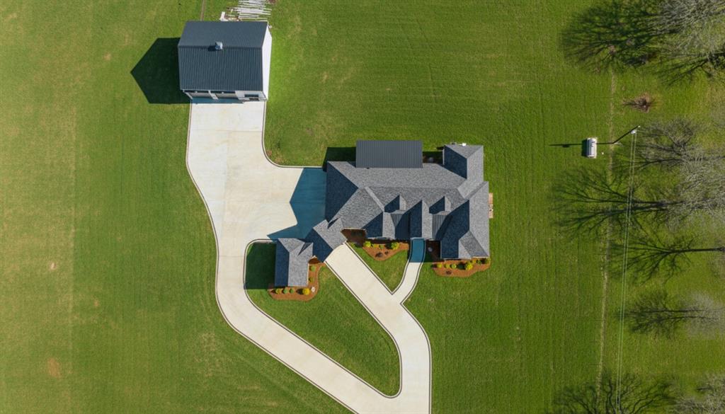 QUAIL HOLLOW ESTATES - Residential