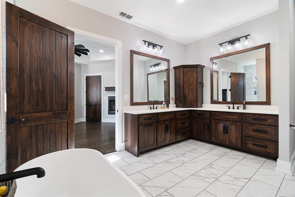 QUAIL HOLLOW ESTATES - Residential