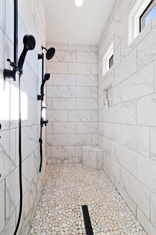 QUAIL HOLLOW ESTATES - Residential