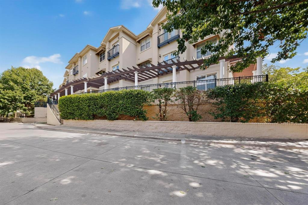 3102 Kings Road 1307
