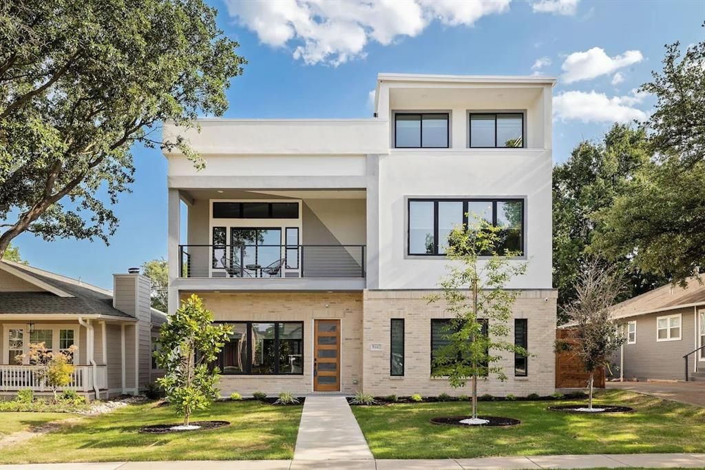 Photo for 5942 Prospect Avenue, Dallas, TX 75206 (MLS # 21084440)