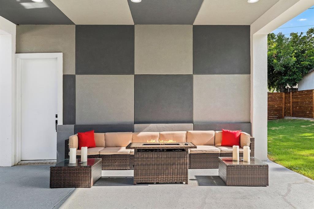 BELMONT SUBURBAN - Residential Lease