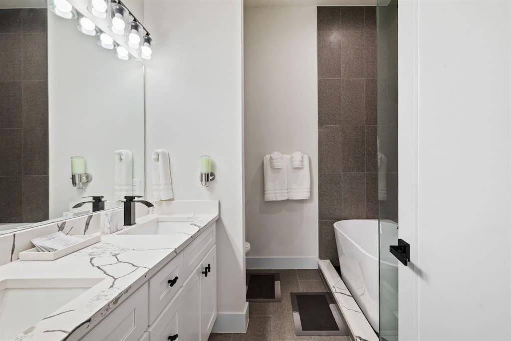 BELMONT SUBURBAN - Residential Lease