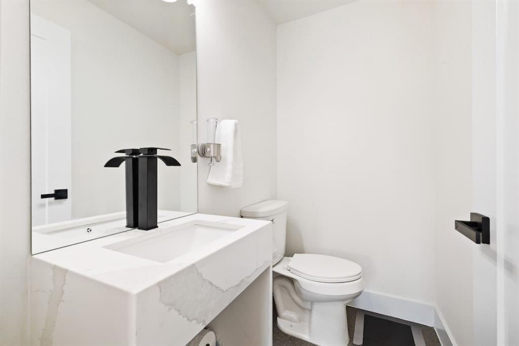 BELMONT SUBURBAN - Residential Lease