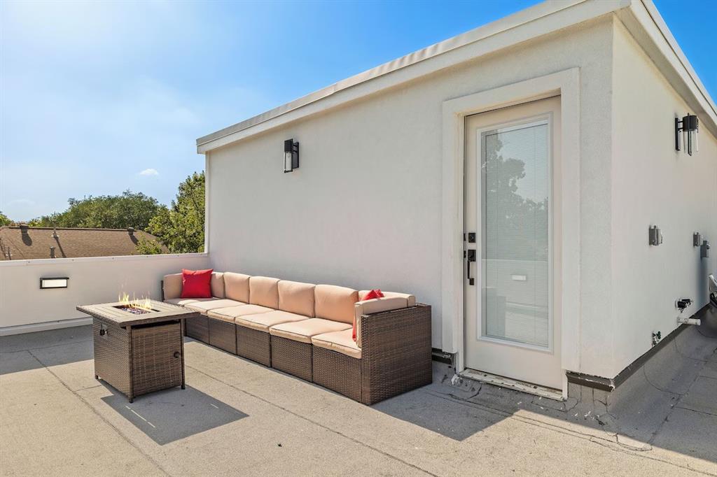 BELMONT SUBURBAN - Residential Lease