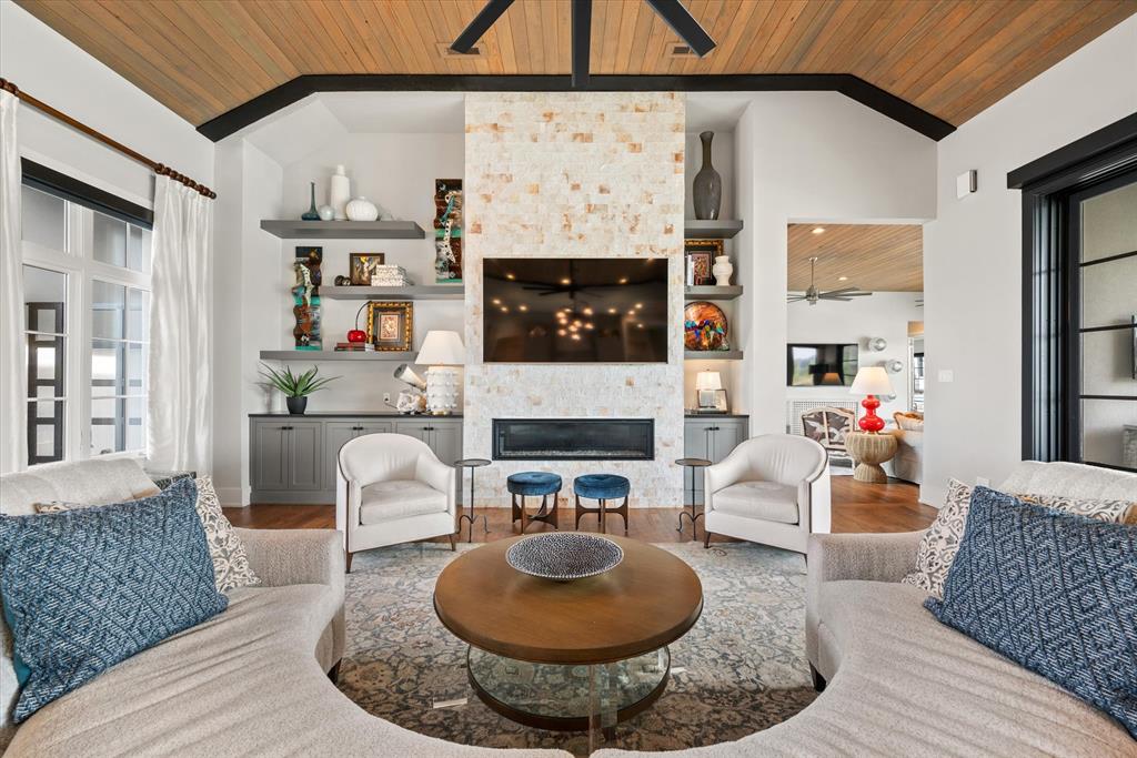 The Enclaves At Chateau Du Lac - Residential