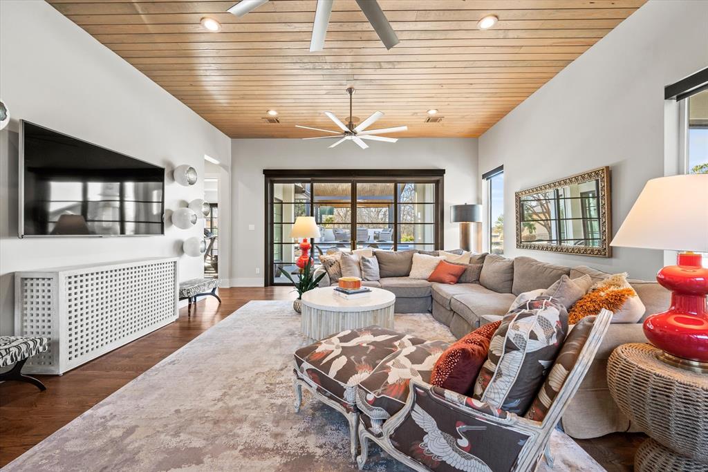 The Enclaves At Chateau Du Lac - Residential