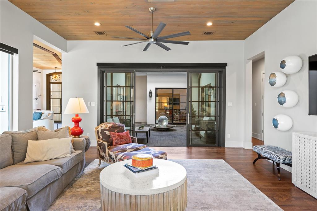 The Enclaves At Chateau Du Lac - Residential