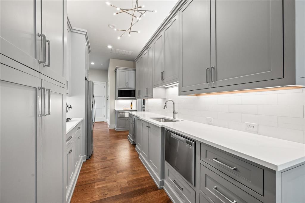 The Enclaves At Chateau Du Lac - Residential