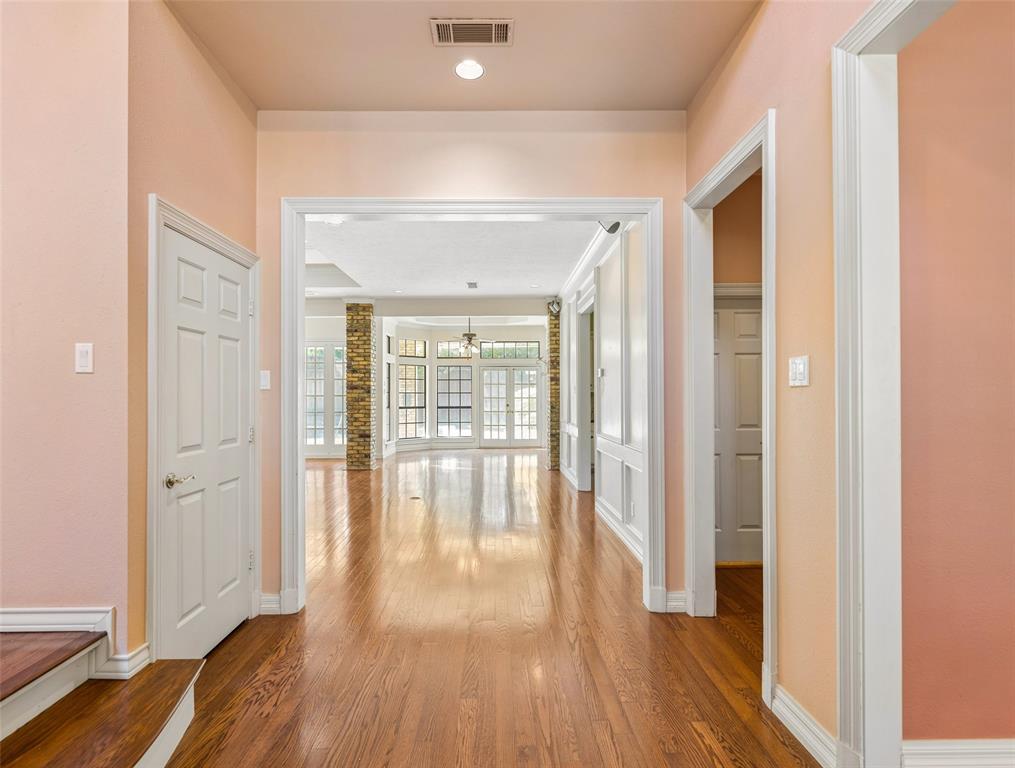 5806 London Lane