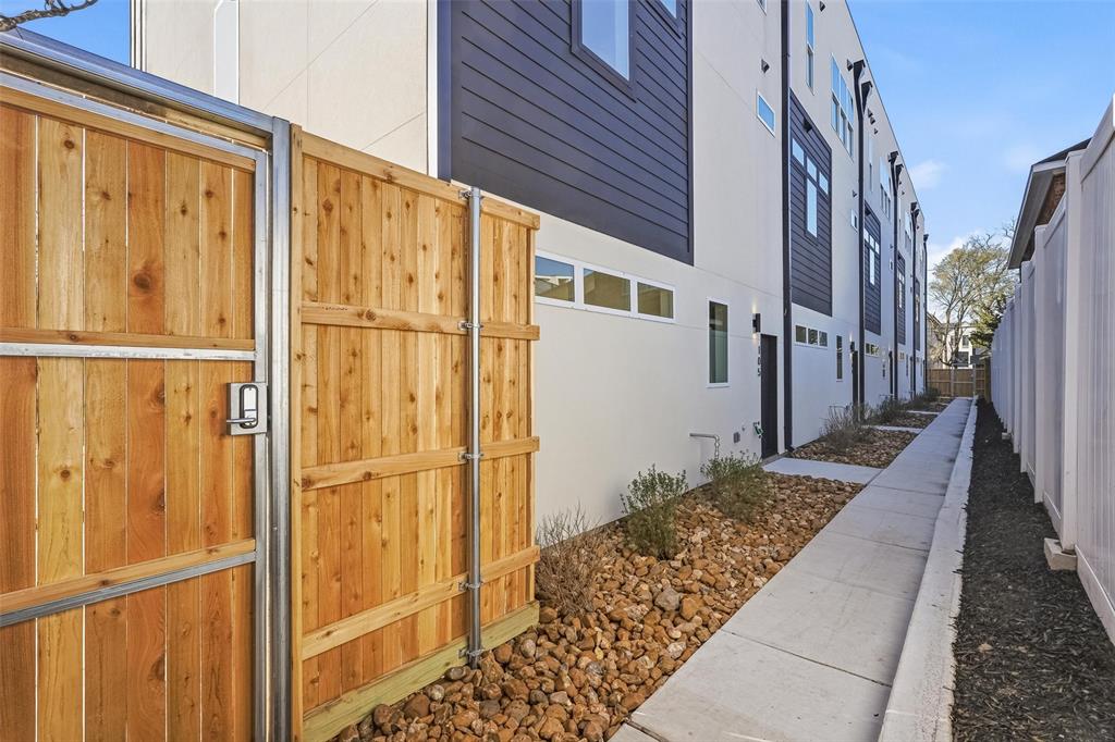 Elk Hill - Residential