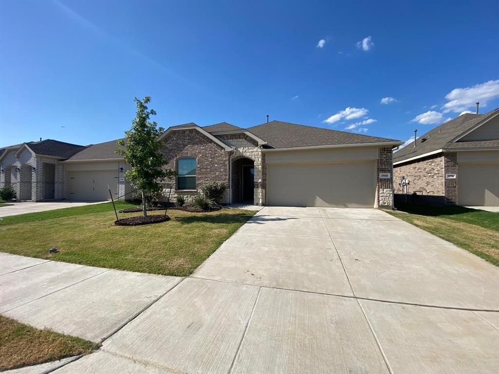 Photo of 1709 Lake Grove Drive, Little Elm, TX 75068 (MLS # 21127186)