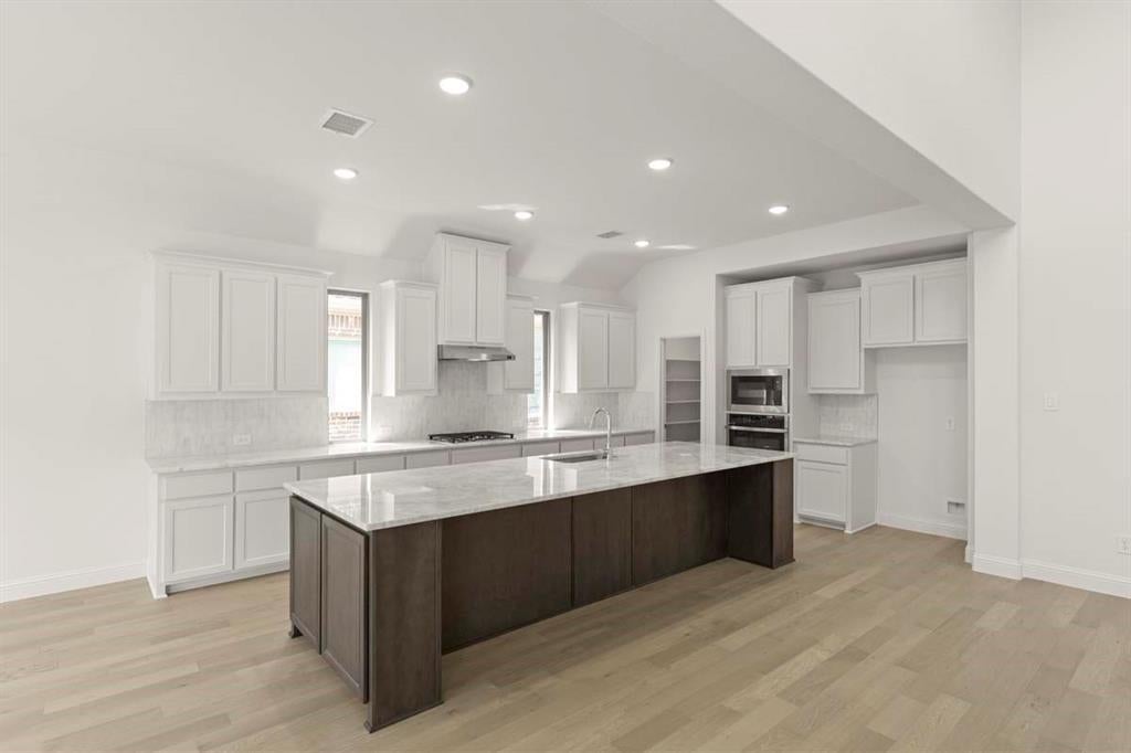 232 Parkland Valley