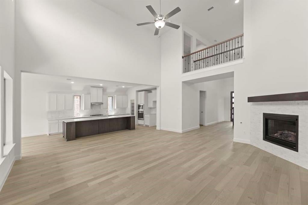 232 Parkland Valley