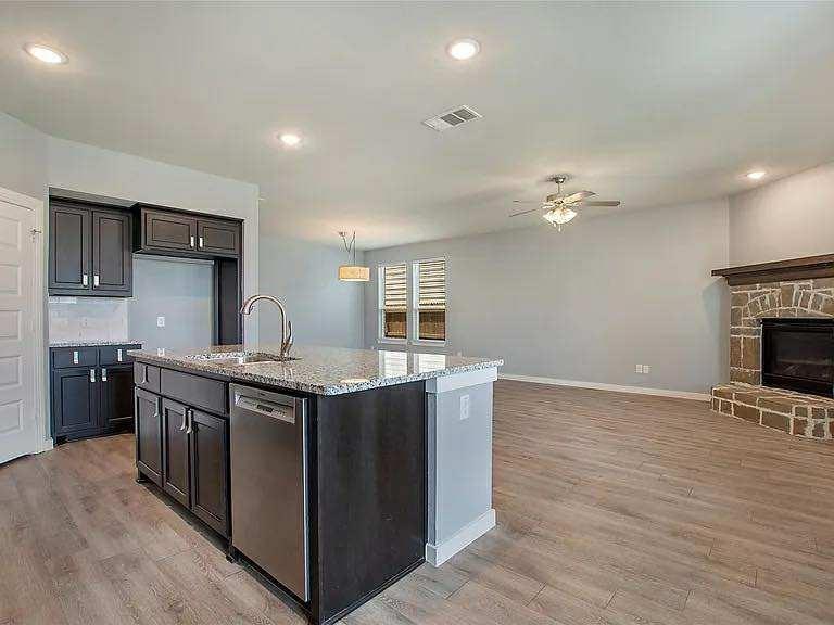 Waterscape Phase 1 - Residential Lease