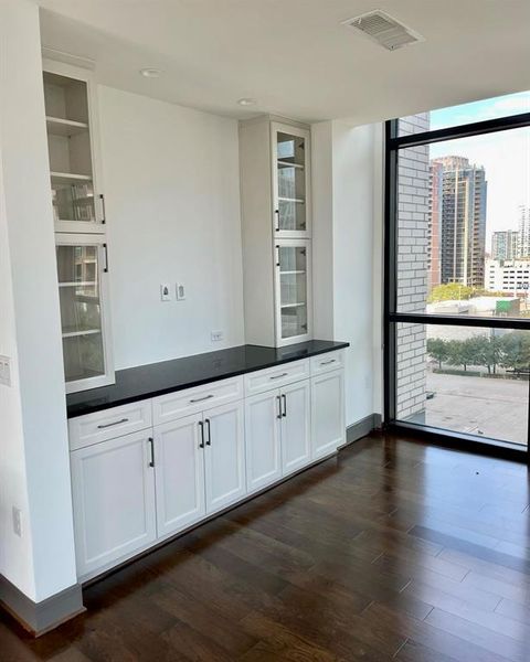 Tiny photo for 2323 N Akard Street #1501, Dallas, TX 75201 (MLS # 21187212)