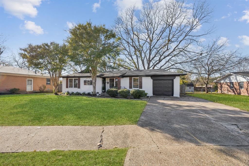 207 Joe White Street