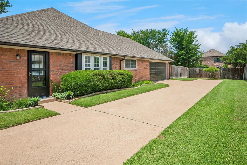 3912 Brookside Drive