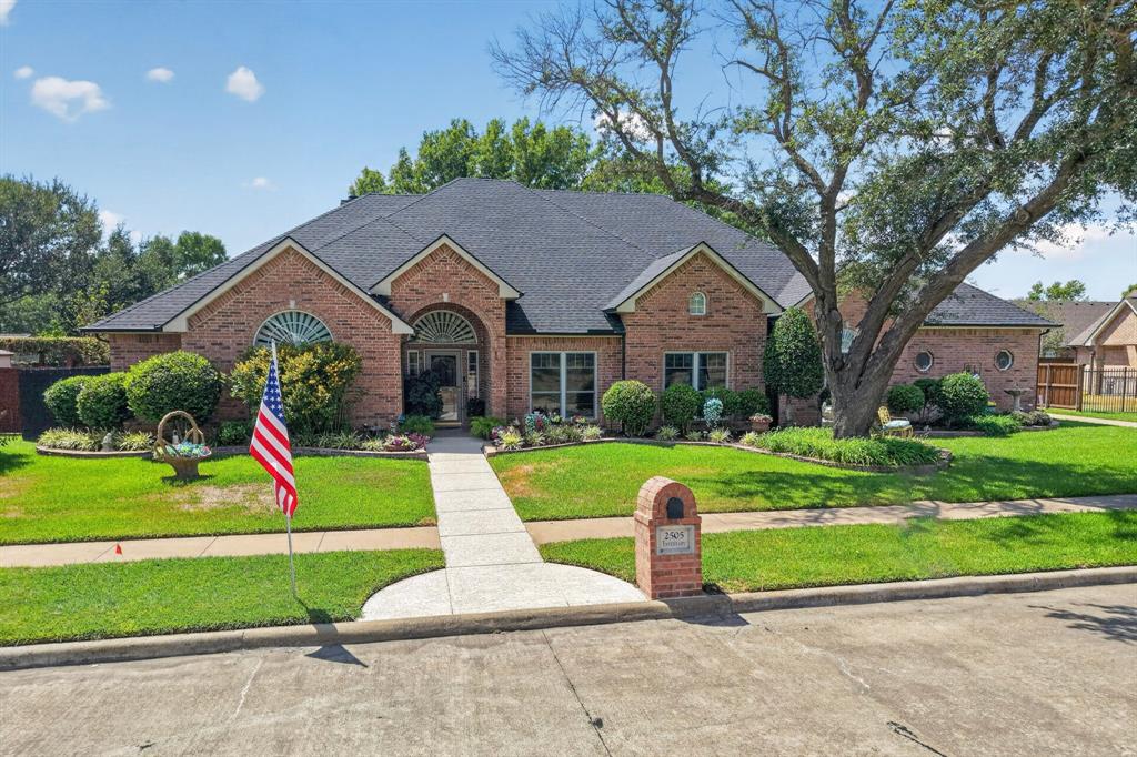 2505 Inverrary Drive