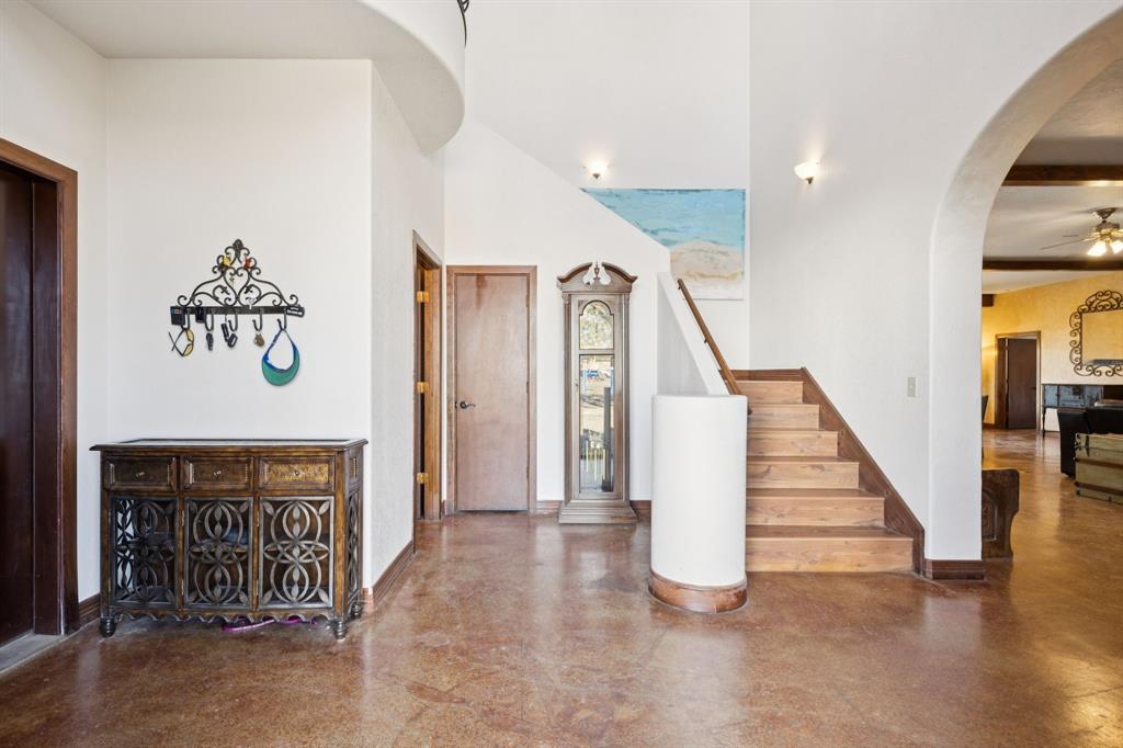 612 Private Road 7005