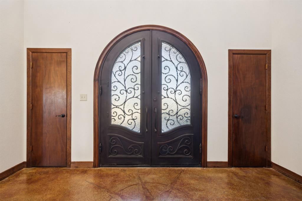 612 Private Road 7005