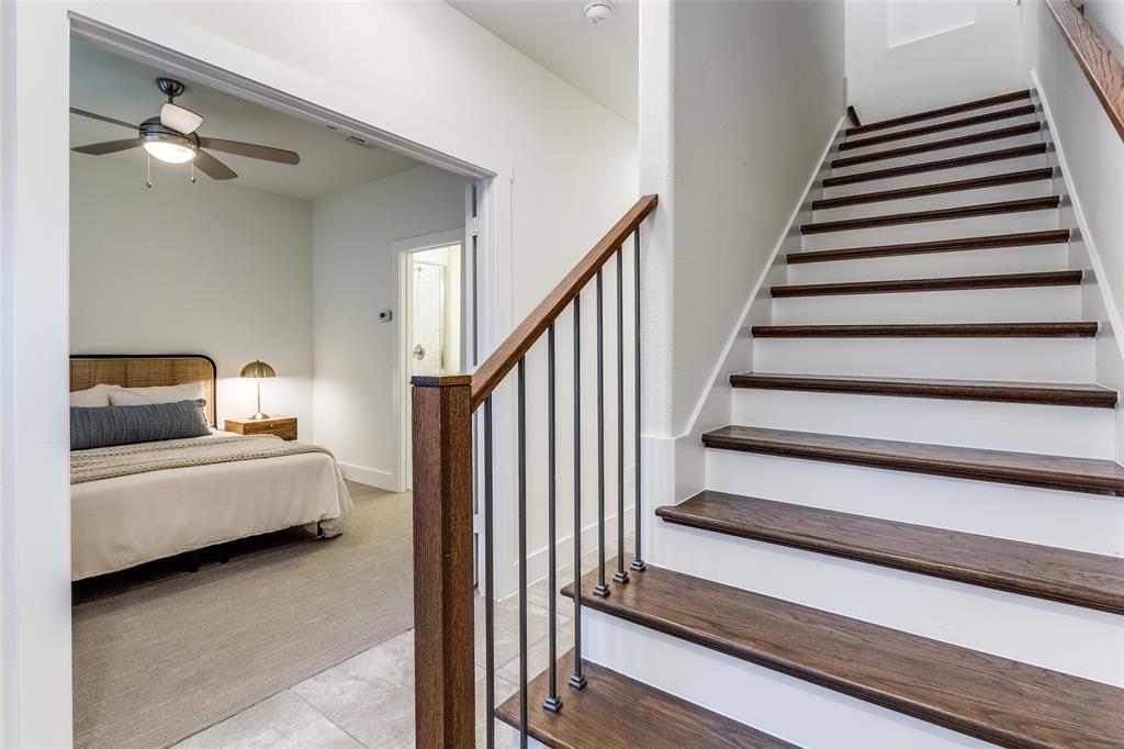 Exall Twnhms II - Residential