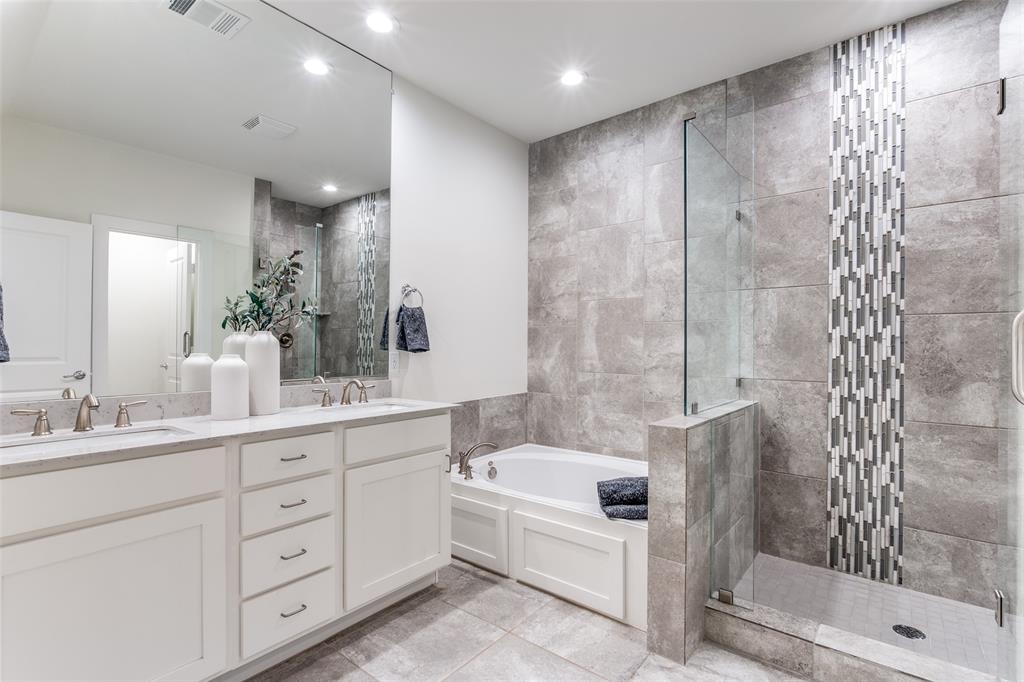 Exall Twnhms II - Residential