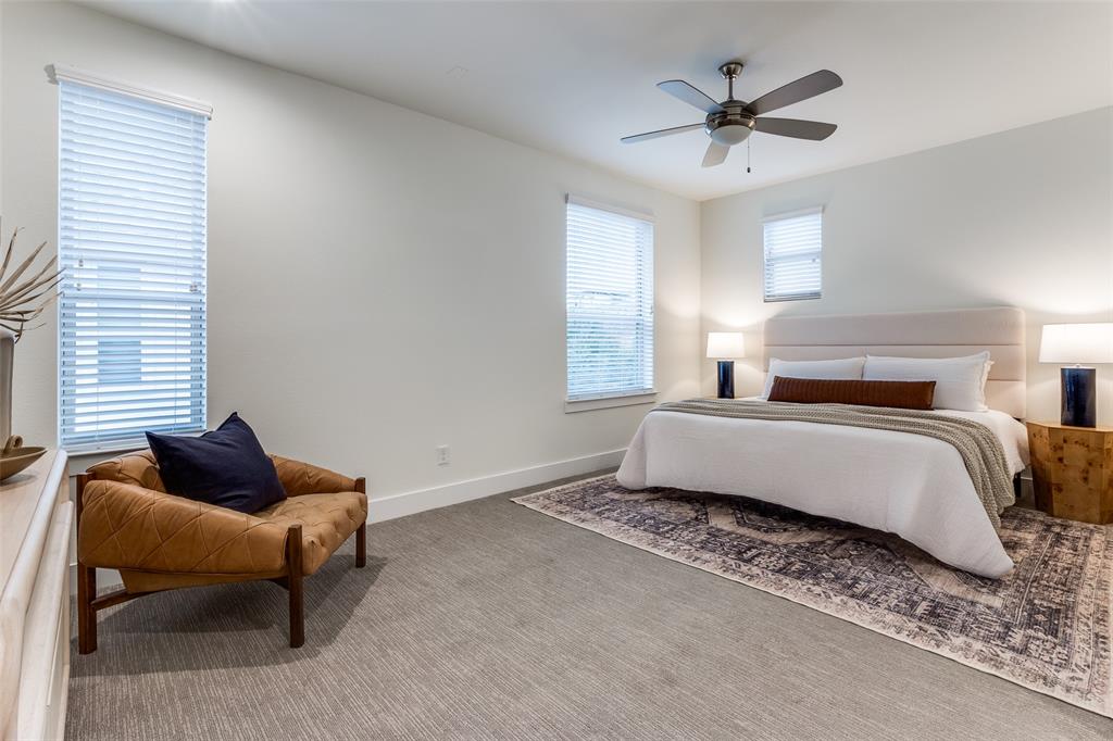 Exall Twnhms II - Residential