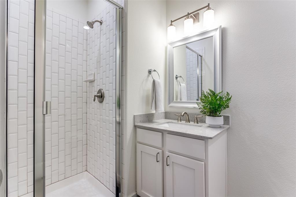 Exall Twnhms II - Residential