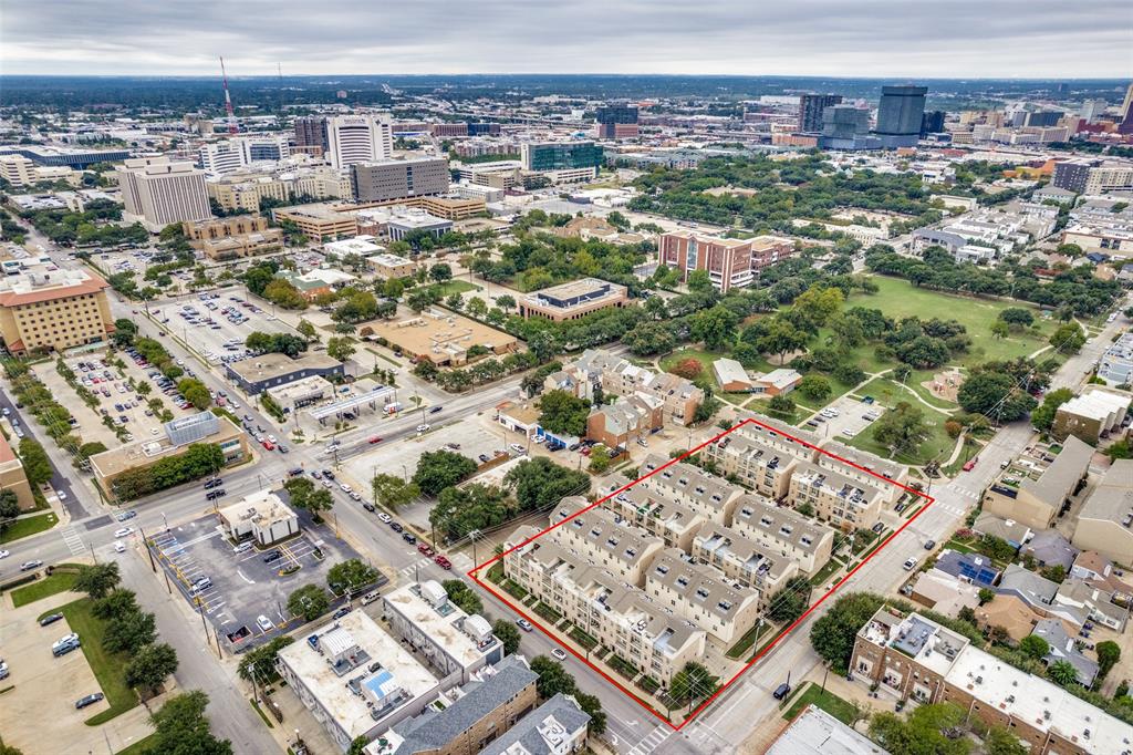 Exall Twnhms II - Residential