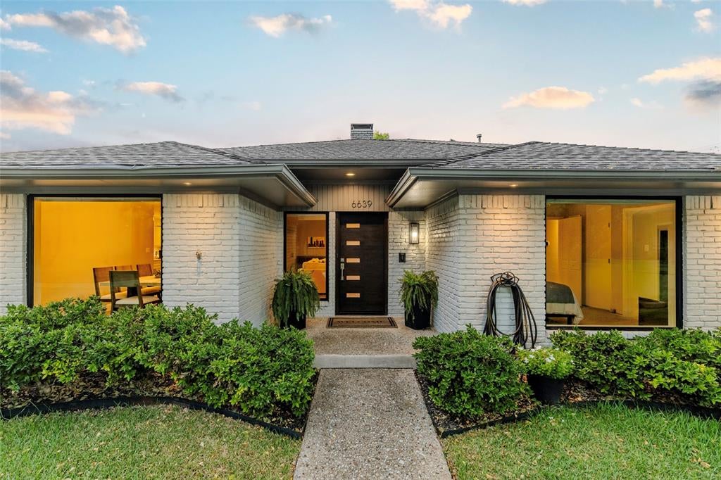 6639 Clearhaven Circle