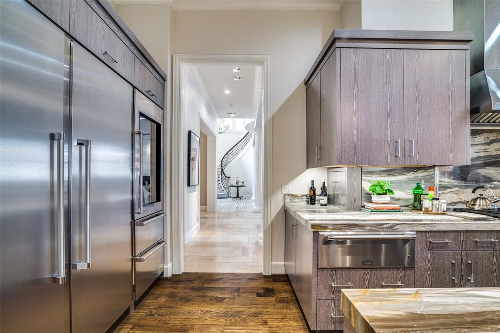 Estates 04 - Residential