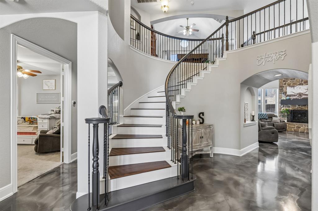 2803 Deerhurst Drive