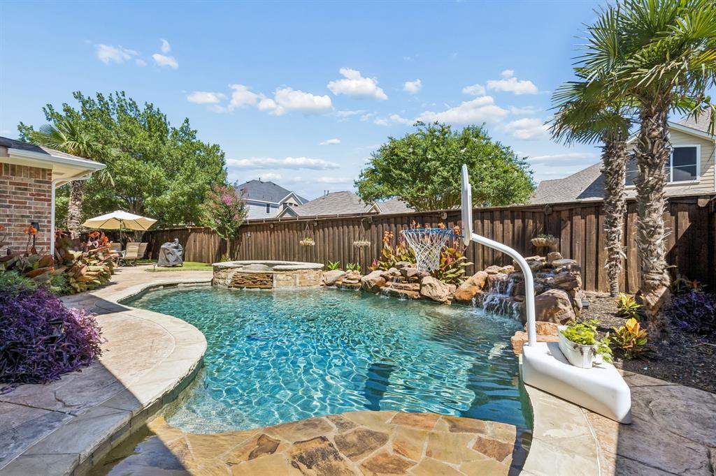 2803 Deerhurst Drive
