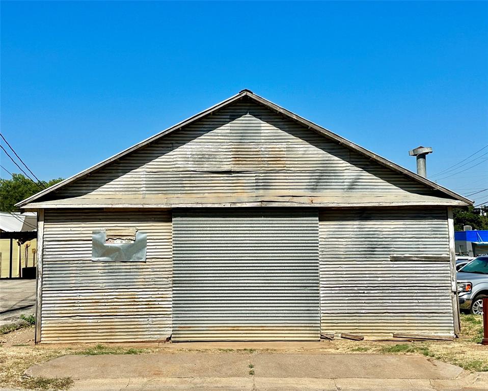 400 Echo Street